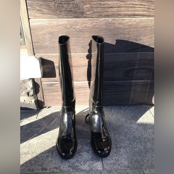 Zara women’s knee high flat boots. Size 36 (US 6) - Picture 2 of 4